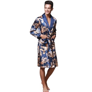 Mode hommes peignoir <span class=keywords><strong>soie</strong></span> <span class=keywords><strong>Kimono</strong></span> manches longues Robe chinois chanceux Dragon imprimer pyjamas hommes peignoir hommes vêtements de nuit <span class=keywords><strong>en</strong></span> gros - Product Image 3
