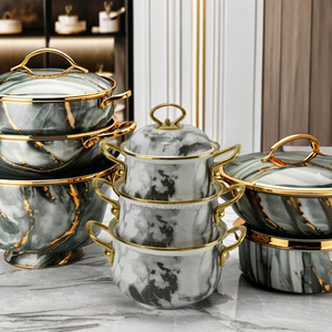 Meilleure Vente <span class=keywords><strong>Cocotte</strong></span> Luxe en Métal Émaillé avec Poignée en <span class=keywords><strong>Acier</strong></span> Inoxydable Doré, Chauffe-Plat pour Usage en Cuisine - Product Image 1