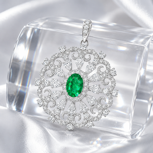 Pendentif de fiançailles en argent 925 avec zircon et pierres précieuses cultivées UM Jewelry, idéal pour un usage quotidien ou comme cadeau d'anniversaire de mariage - Product Image 4