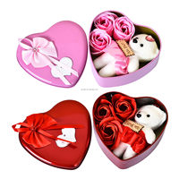 Nouvel Ours en Forme de Cœur Style 2025 avec 3 Roses de Savon, Coffret Cadeau pour la Saint-Valentin et la Fête des Mères