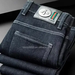 High-end denim estilo outono e inverno dos homens de pelúcia e engrossado slim fitting calças pequenas perna 2024 jeans novos