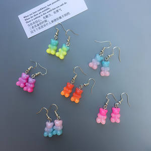 Nuevos pendientes de gota de oso de gelatina de resina bonitos de alta calidad a la moda Ombre Color caramelo Gummy Bear Clips en pendientes para niñas y niños - Product Image 4