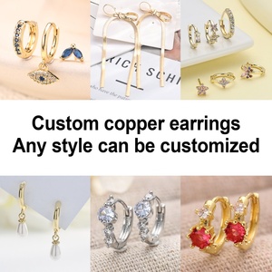 Elegantes y Modernos Pendientes de Mujer con Circonitas y Baño de Oro, Diseño de Ciervo Pequeño, Estilo de Lujo Discreto - Product Image 3