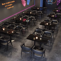 Canapé de bar et table avec chaises en bois massif personnalisables pour les espaces commerciaux de bistros et de clubs - Design rétro occidental