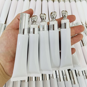 Tùy chỉnh logo Lip Gloss Ống mỹ phẩm bao bì chai 10ml 15ml 20ml Rỗng kim loại Applicator bóp Lip Balm ống nhựa - Product Image 2