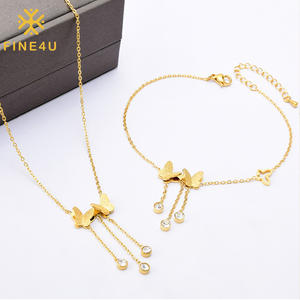 Pulseras de Tobillo de Verano para Mujer, Libres de Manchas, con Borla de Mariposa Escarchada, Circonita, Chapado en Oro de 18k - Product Image 1