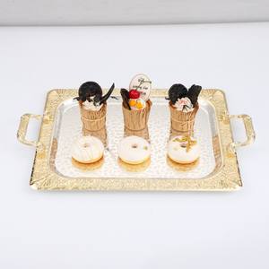 Service de table rectangulaire écologique de Dubaï Plateau en fer et dentelle arabe bicolore pour les fêtes Plateau de service en métal gaufré pour la maison - Product Image 1