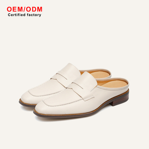 Chaussures décontractées et de ville en cuir véritable pour hommes et femmes, style britannique, à bout pointu, rehaussantes, tendance, personnalisables OEM pour l'été - Product Image 1