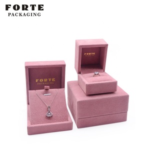 FORTE Pink High End Hot Stamp Custom logo Velvet Jewlery Boxes Jewelry necklace Box