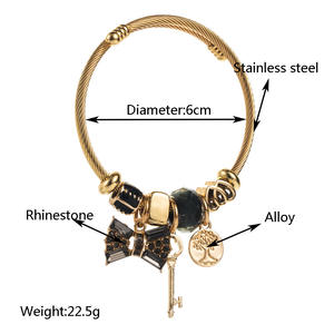 Nueva pulsera de acero inoxidable personalizada para mujer al por mayor, joyería de alta calidad, estilo moderno en forma de flor para aniversario - Product Image 3