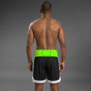 Shorts de boxe haut de gamme avec un style athlétique moderne et un matériau durable pour l'entraînement et la compétition - Product Image 2