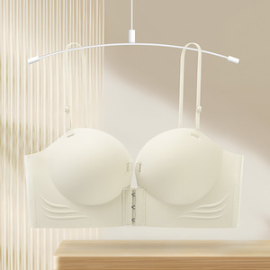 Áo ngực bralette liền thân không dây, mỏng, thoáng khí, có khuy cài phía trước, nâng ngực, có logo trên cúp, khóa trước không nhìn thấy - Product Image 6