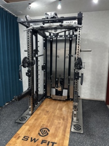 CAPRIO Torre de Gimnasio Multifuncional de Acero para Uso Doméstico, Sistema Smith con Brazo Tornado, Poleas Reforzadas, Rack de Sentadillas y Banco Completo para Entrenamiento - Product Image 6