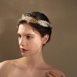 Couronne de feuilles d'or de bonne qualité pour mariée, diadèmes européens et américains en feuilles dorées, serre-tête rétro grec et romain en laurier - Product Image 1