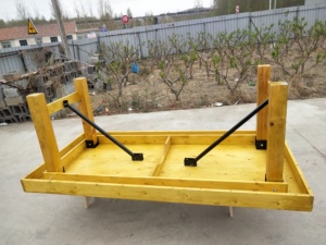 Bàn nông trại làm bằng gỗ thông nguyên khối, chân có thể gấp hoặc tháo rời để cho thuê tiệc tùng - Product Image 4