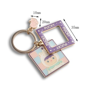 พวงกุญแจเคลือบคุณภาพสูงแฟชั่นพวงกุญแจหลายรูปแบบลายการ์ตูนแฟชั่นดีไซน์ใหม่ - Product Image 3