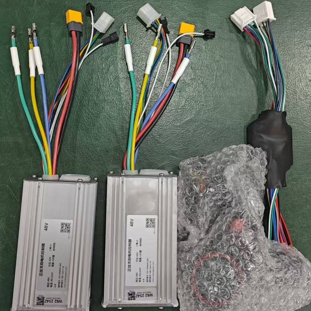 Yunli 48V 52V 60V 28A 1200W 2400W Electric Scooter Dual Motor Speed Controller LCD Display Throttle Dashboard E Scooter Parts