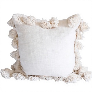 Housse de coussin bohème en coton avec franges, forme carrée, motifs géométriques/floraux/vintage, lavable, insert amovible inclus - Product Image 1