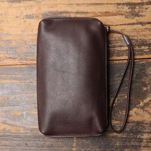 Portefeuille en cuir vintage pour homme avec design peint à la main, fermeture éclair RFID, doublure en toile de nylon, sac de transport souple et portable - Product Image 6