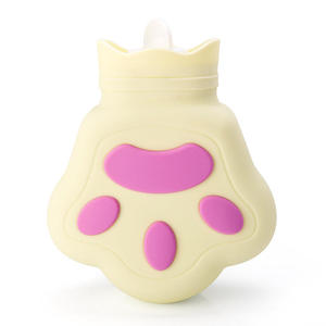 Bouteille d'eau chaude en silicone mignonne, durable et écologique, design patte d'ours personnalisé, pour garder au chaud - Product Image 4