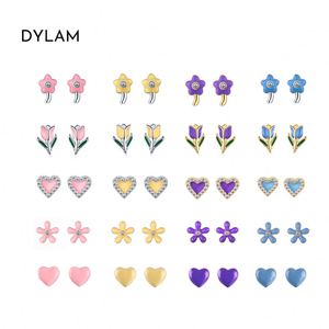 Aretes de Plata de Ley 925 Hipoalergénicos Dylam, Material Seguro para Bebés, Aretes de Zirconia Redondos Transparentes para Bebés - Product Image 5