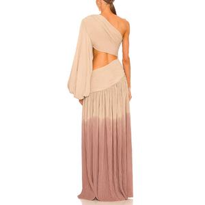 Vestido largo de verano para mujer con un solo hombro y manga larga, diseño plisado personalizado con detalles recortados, patrón liso, tela de otoño - Venta al por mayor - Product Image 2