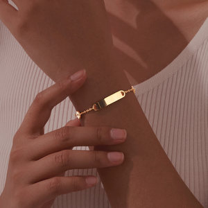 Braccialetti Personalizzati con LOGO all'Ingrosso, Barra Curva a Forma di Fiore Incidibile, Braccialetti in Acciaio Inossidabile Impermeabili per Donne - Product Image 5