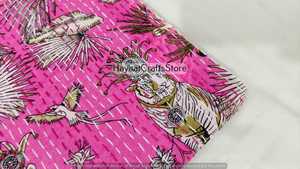 Couette bohème rose imprimée avec motifs d'animaux et d'oiseaux, décoration d'intérieur faite à la main, polyester et coton, toutes saisons - Product Image 4