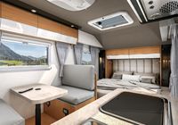 Caravane de luxe tout-terrain Blackseries avec éclairage d'ambiance pour camping-car et van de voyage