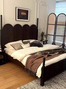 Lit en bois massif de luxe léger haut de gamme Style d'âge <span class=keywords><strong>moyen</strong></span> pour chambre principale Double Queen Size Design antique avec cadre de lit doux - Product Image 3