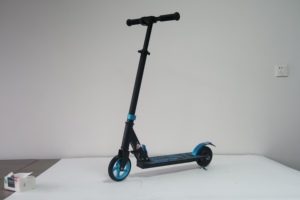 Scooter Moderno para Niños 2026 con Marco de Acero Plegable, Ruedas de PU, Motor de 12v, Altura Ajustable para Desplazamientos Urbanos E3 1 E3 1 - Product Image 5