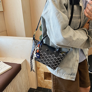 Sac fourre-tout décontracté géométrique en PU avec fermeture éclair, style coréen, nouvelle collection automne-hiver pour femme, haute qualité, tendance.66156 - Product Image 5
