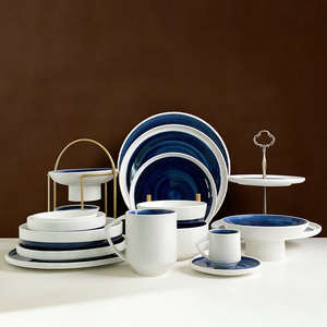 Elegante Juego de Vajilla de Porcelana Azul y Blanca, Vajilla Moderna de Cerámica para el Hogar y Restaurantes - Product Image 1