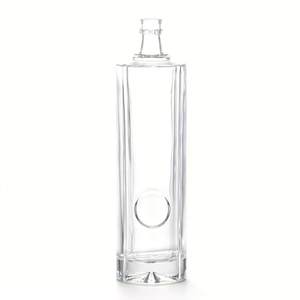 בקבוק 680 מיליליטר של משקה חריף חזק. - Product Image 1