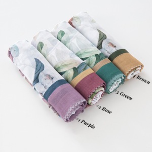 Malaysia Women's Floral Cotton Voile <b>Square</b> Scarf New Design Printed Ethnic Bandana <b>Hijab</b> Made of Polyester Four Seasons - Product Image 2