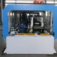 Machine à profilés en acier léger motorisée avec réglage de largeur pour dimensions de montants et rails locaux en une seule opération