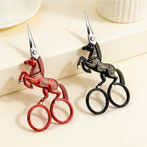 <span class=keywords><strong>Ciseaux</strong></span> de couture DIY <span class=keywords><strong>pour</strong></span> cérémonie du thé, motif cheval licorne rétro brodé au point de croix, lame en acier inoxydable, manche en alliage, style chinois - Product Image 2