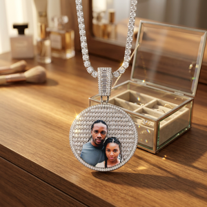 Collier personnalisé avec photo pour homme, diamant de laboratoire rond, strass, plaqué or, certifié IGI, cadeau d'anniversaire de luxe - Product Image 1