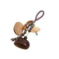 Hochet en bois naturel fabriqué à partir de graines végétales naturelles ; Porte-clés fait main pour sac, son apaisant d'eau courante ; Voyage