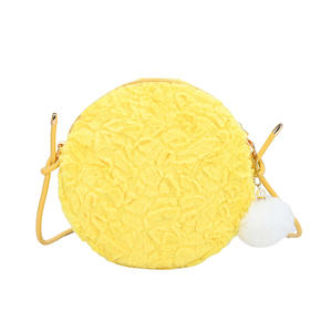 2026 新款热销时尚可爱毛绒斜挎包可批发 - Product Image 5