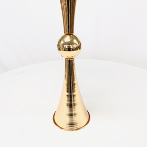 Décorations de centre de table, vases en métal doré en forme de trompette pour mariage - Product Image 3