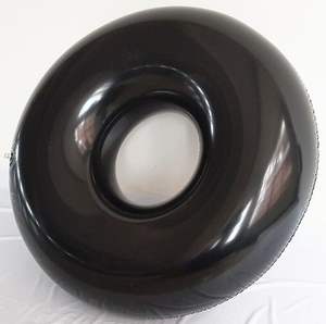 Énorme anneau de bain noir <span class=keywords><strong>5</strong></span> <span class=keywords><strong>pieds</strong></span> brillant <span class=keywords><strong>piscine</strong></span> jouet grand tube <span class=keywords><strong>gonflable</strong></span> - Product Image 3