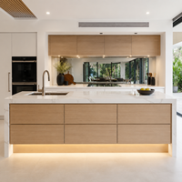 Îlot de cuisine moderne modulaire avec évier, personnalisation complète de la maison, conception gratuite sur mesure