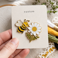Porte-aiguilles magnétique en émail souple de haute qualité, personnalisé, motif abeille et marguerite, avec carte de support