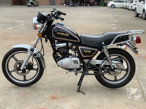 Resistente <span class=keywords><strong>Moto</strong></span> <span class=keywords><strong>Suzuki</strong></span> GN125 125cc a Benzina - Ideale per Strade Urbane ed Extraurbane - Product Image 3