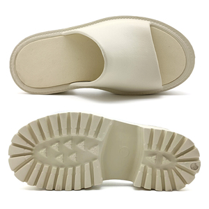 Femmes été nouvelle mode grande taille loisirs pour pantoufles Net rouge Senior sens avec semelle épaisse et semelle intérieure EVA doux en gros - Product Image 3