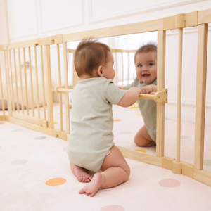 Parc de jeu 2-en-1 avec miroir et tableau blanc <span class=keywords><strong>pour</strong></span> bébés et tout-petits, parc de jeu Montessori en bois, clôture <span class=keywords><strong>pour</strong></span> bébé, panneaux multiples <span class=keywords><strong>pour</strong></span> enfants en intérieur - Product Image 2
