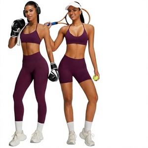 Ensemble de yoga côtelé sans couture à séchage rapide avec logo personnalisé, soutien-gorge de sport sexy dos nu et leggings froncés effet push-up, 3 pièces, vente en gros OEM - Product Image 4