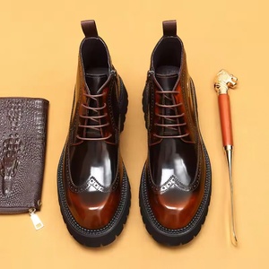 Bottes de luxe pour hommes de haute qualité en cuir véritable, brogues sculptées, à lacets, imperméables, antidérapantes, brillantes, à semelle épaisse - Product Image 6