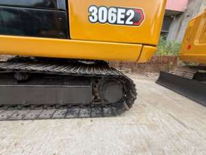 Excellent prix – Mini-excavatrice sur chenilles Caterpillar Cat 306E2 d'occasion, modèle 2025, poids opérationnel de 6 tonnes, pour la vente à usage agricole - Product Image 2